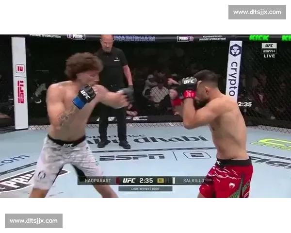 五回合血战加冕!邓恩制服杨迪罗巴,成 UFC 草量级新王 五回合血战加冕!邓恩制服杨迪罗巴,成 UFC 草量级新王