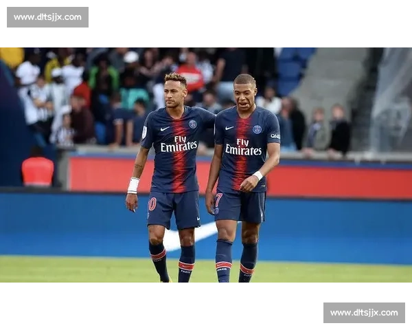 德比冲突焦点：维尼修斯斥佩德里 “爱哭鬼”